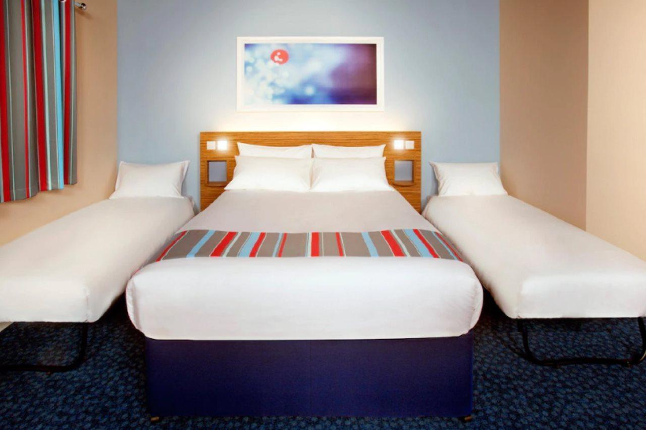 Travelodge Manchester Birch M62 Eastbound Heywood Екстериор снимка