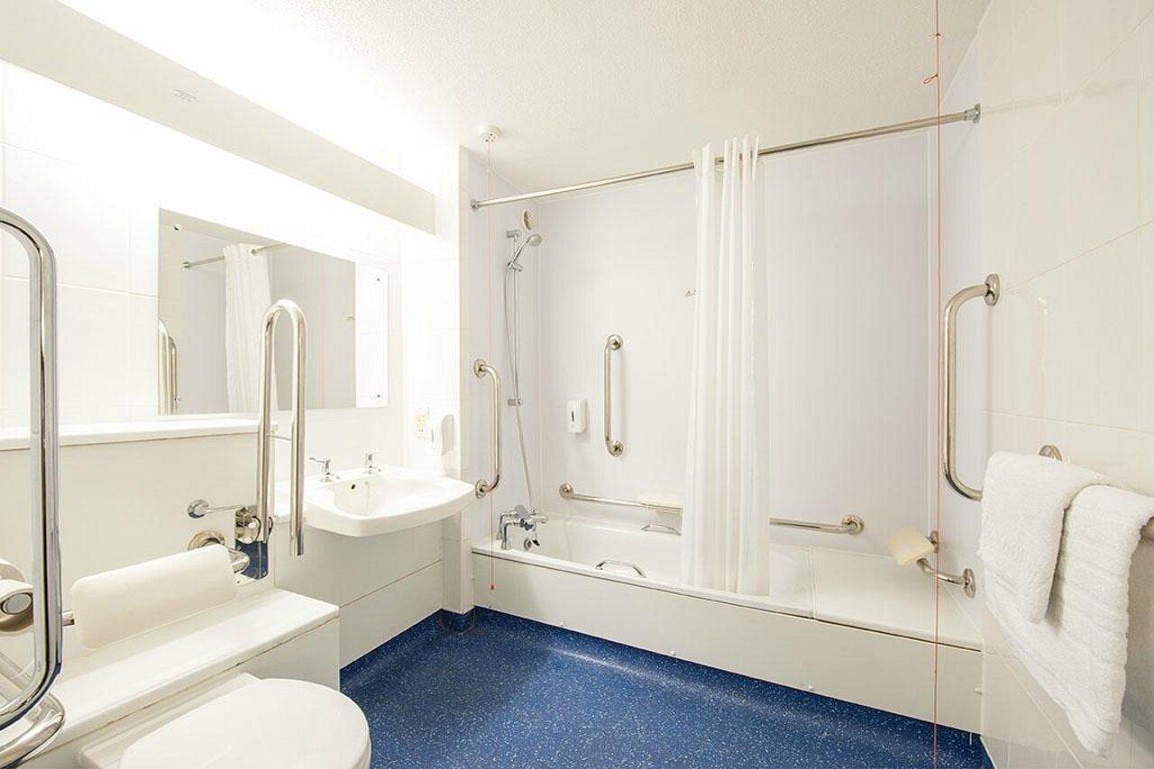 Travelodge Manchester Birch M62 Eastbound Heywood Екстериор снимка