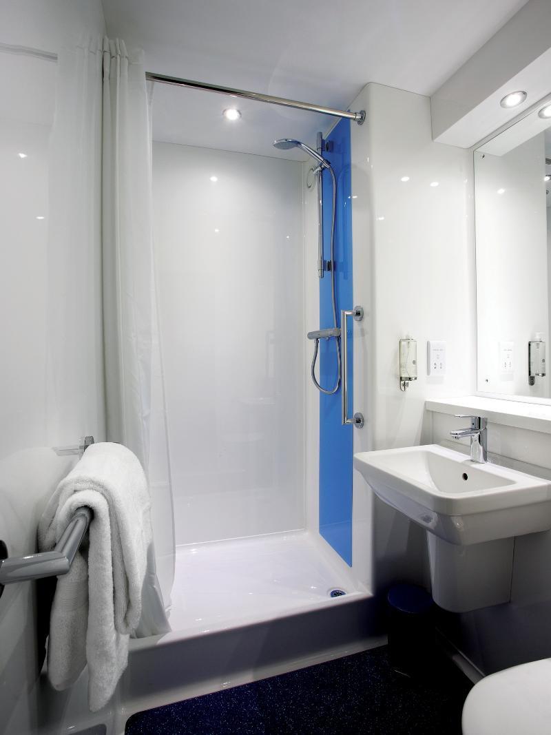 Travelodge Manchester Birch M62 Eastbound Heywood Екстериор снимка